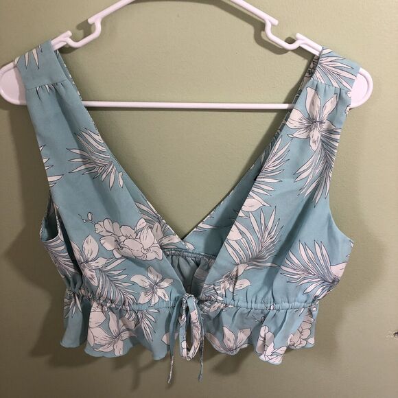 Forever 21 Women's Woven Sleeveless Top Light Blue Tropical Flowers Size Small - Picture 1 of 4